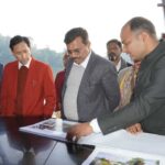 मुख्य सचिव आनन्द बर्द्धन का चम्पावत में व्यापक विकास कार्यों का स्थलीय निरीक्षण